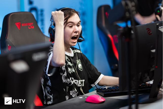 俱乐部的长 俱乐部的长