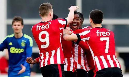 背后是老板 背后是老板