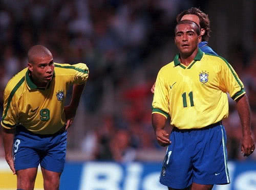 足球职业联 足球职业联